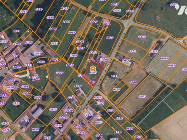 Terrain 1251 m²