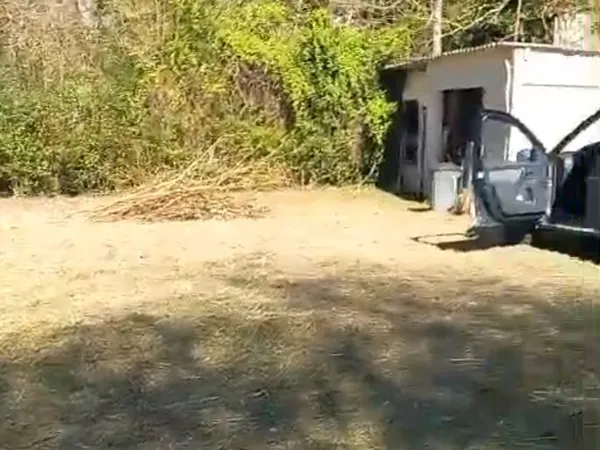 Vends Terrain 700 Mètres