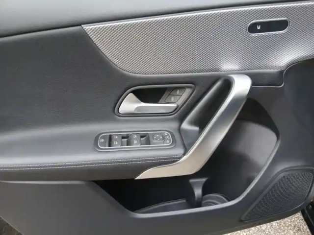Mercedes Classe A 180 progressive line — photo 19