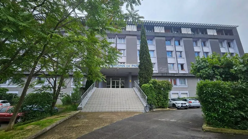 Photo 1