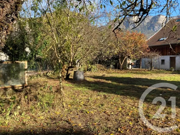 Terrain 400 m²