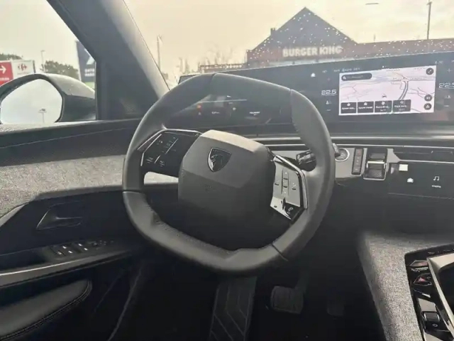 Peugeot 3008 hybrid 145 e-dcs6 — photo 49