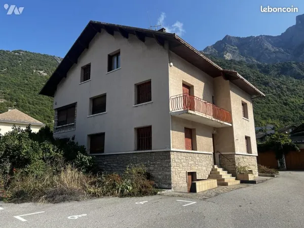 Immeuble de rapport 297 m²