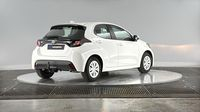 Toyota Yaris 116h Dynamic 5p MY22 — photo 5