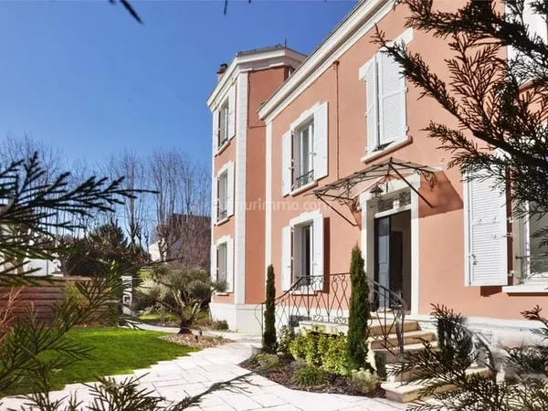 LE PERREUX - CENTRE VILLE