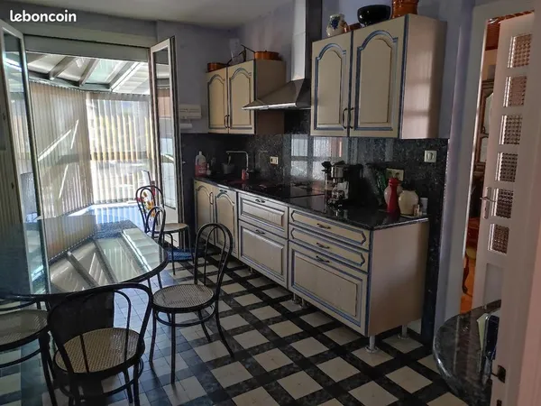 Appartement F3 au 1er étage CTRTE LE PUY