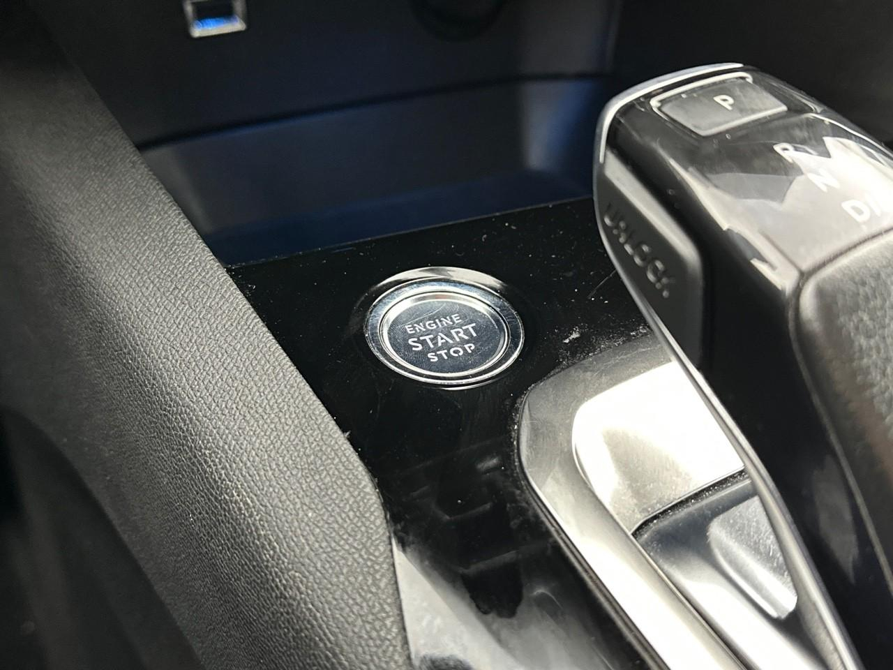 Peugeot 3008 hybrid 225 e-eat8 allure — photo 31