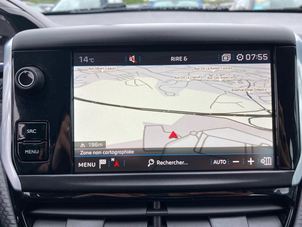 Peugeot 2008 1.2 puretech 110ch allure s&s — photo 21