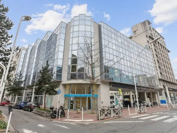 Bureaux 561 m²