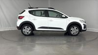 Dacia Sandero 1.0 TCe 90ch Stepway Confort — photo 4
