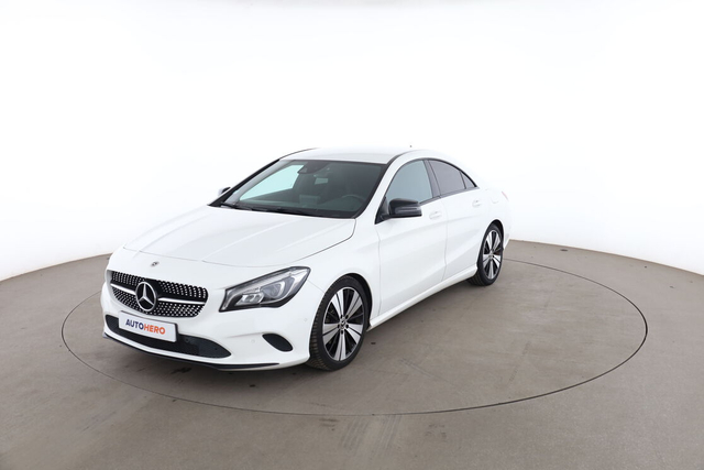Mercedes-Benz CLA 180 Sensation 7G-DCT