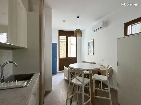 Studio 1 pièce 23 m²
