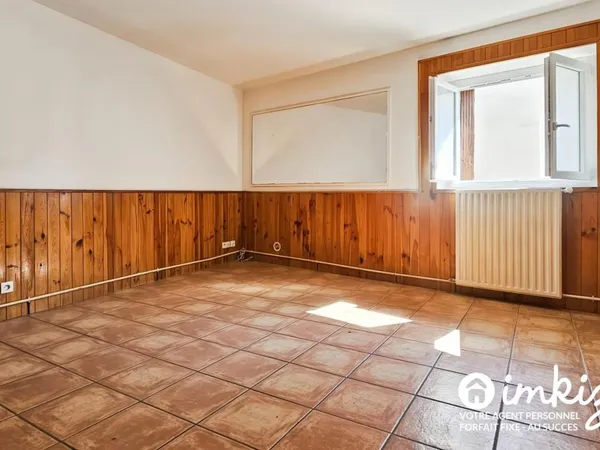 Duplex atypique de 82 m² avec 3 chambres et garage