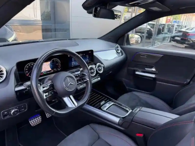 Mercedes Gla 200 d amg line — photo 2