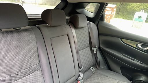 Nissan Qashqai 1.2 DIG-T 115 2WD - N-Connecta – 2015 – 100517 km – Essence – Boîte Manuelle — photo 30