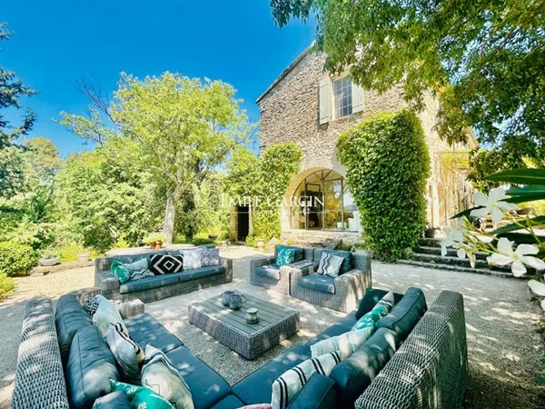 Authentique Mas provençal avec piscine, au coeur du Luberon