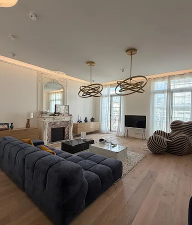 Appartement 5 pièces 181 m²