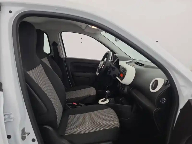 Renault Twingo iii e-tech — photo 195