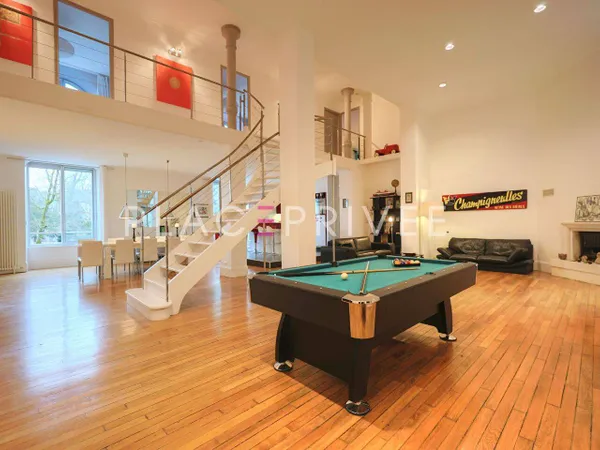 Loft 10 pièces 511 m²