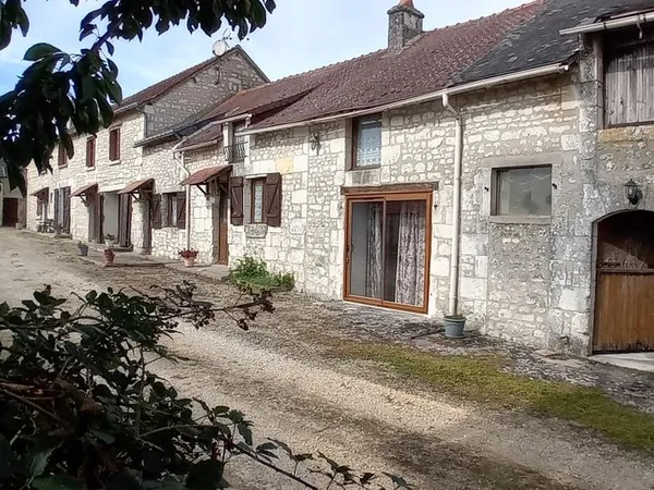 Maison 13 pièces 185 m²