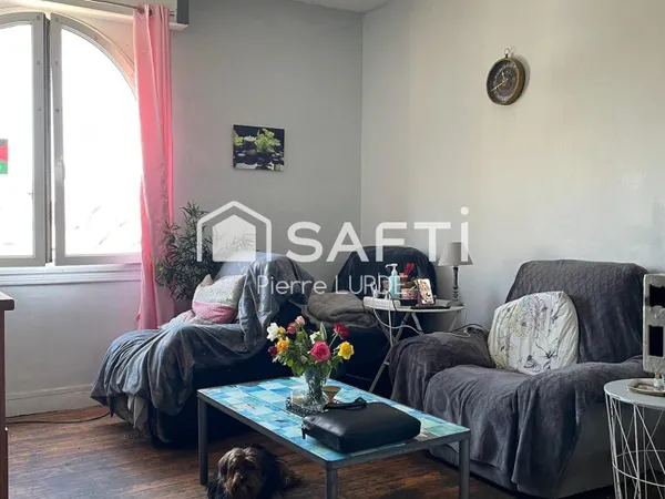 Vente immeuble de 181 m2 avec trois appartements