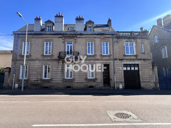 Maison à vendre de 8 pièces de 216.8 m²