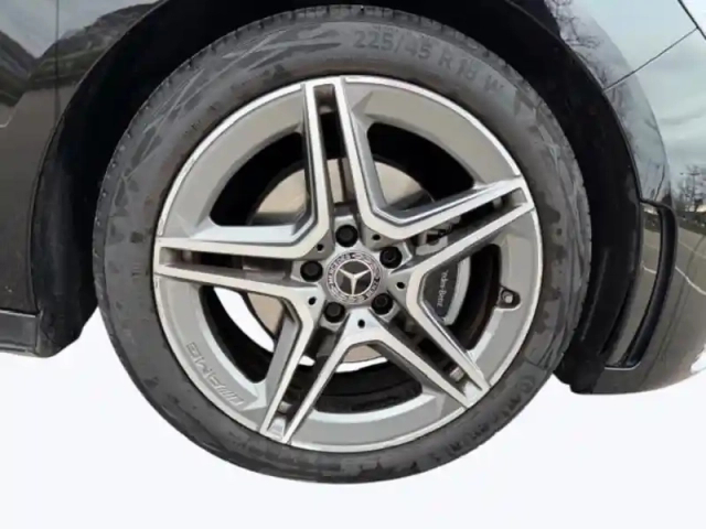 Mercedes Classe B 180 amg line — photo 9