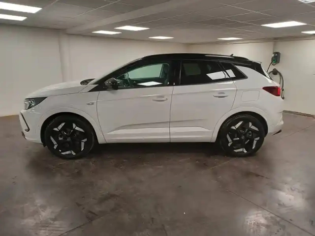Opel Grandland hybrid 300 ch awd bva8 — photo 8
