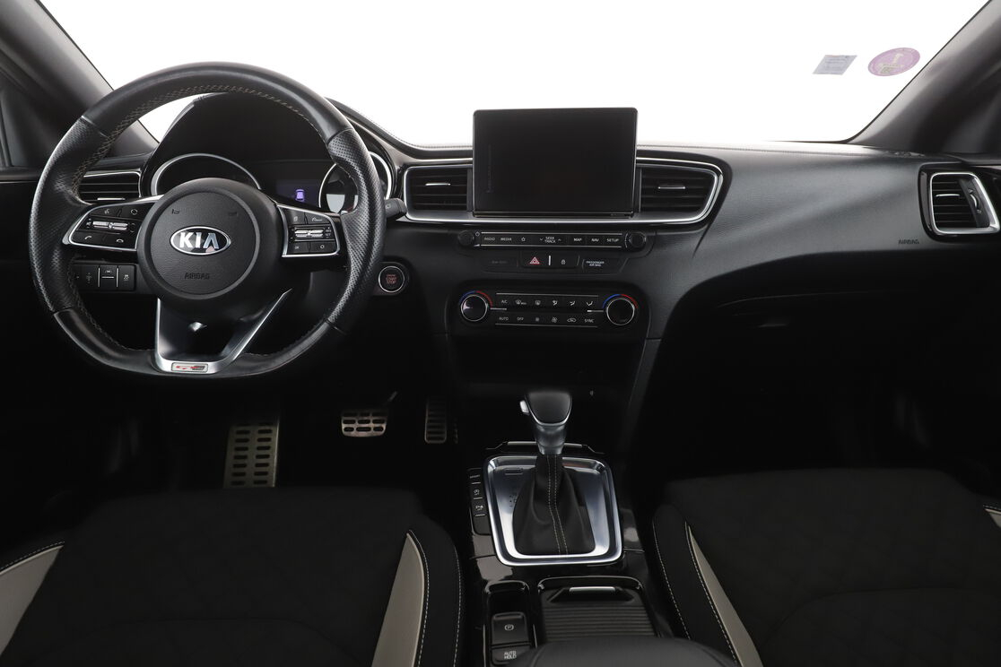 Kia cee'd 1.4 T-GDi ISG GT Line DCT7 — photo 11