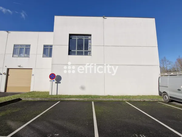 Local commercial 5 pièces 260 m²