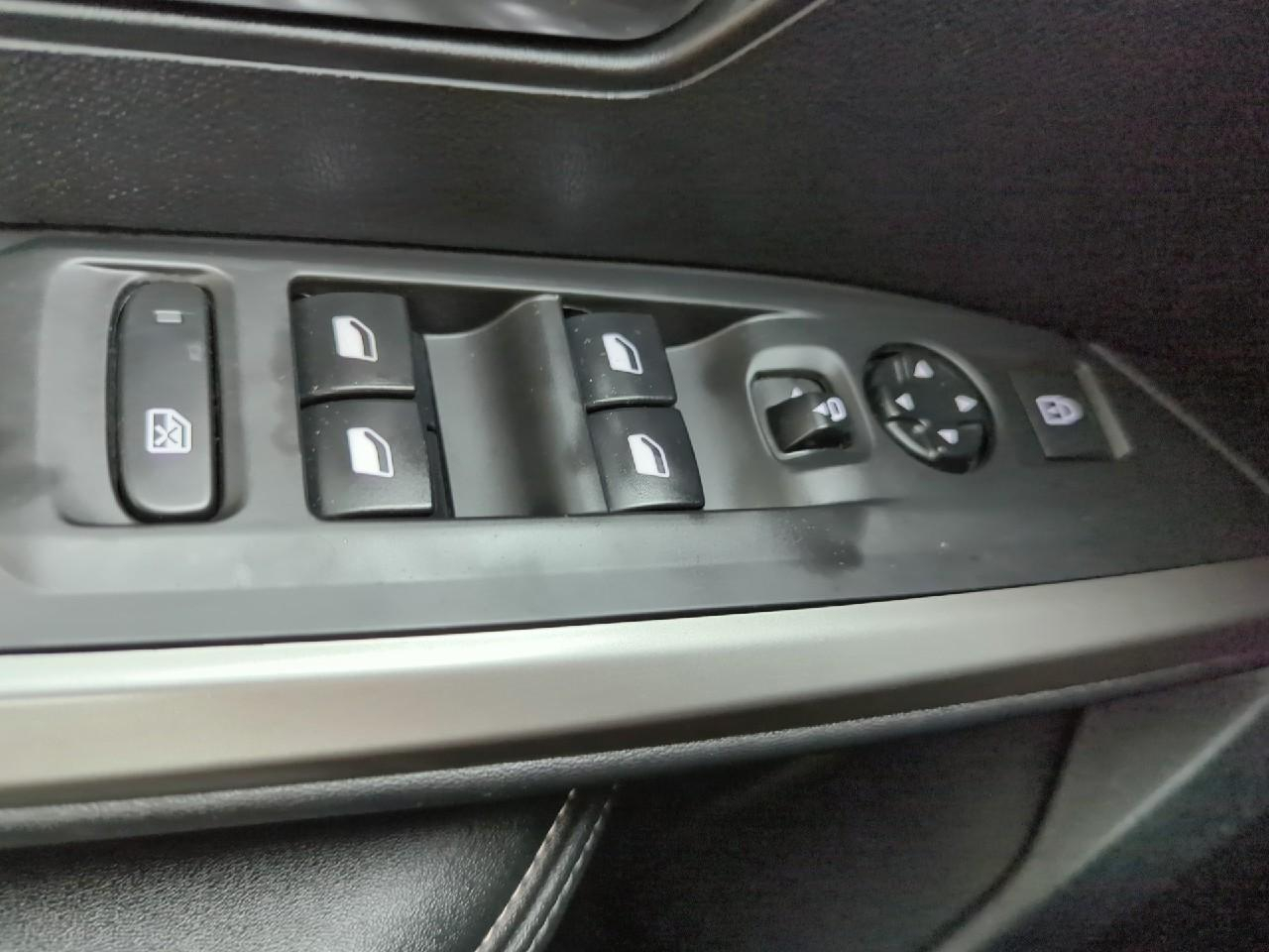 Peugeot 5008 hybrid 136 e-dcs6 allure — photo 20
