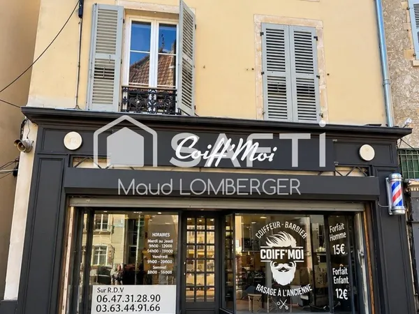 GRAY - immeuble locatif