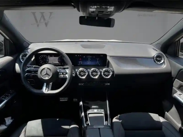 Mercedes Gla 200 d amg line — photo 11