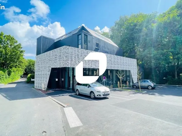 Bureaux 235 m²
