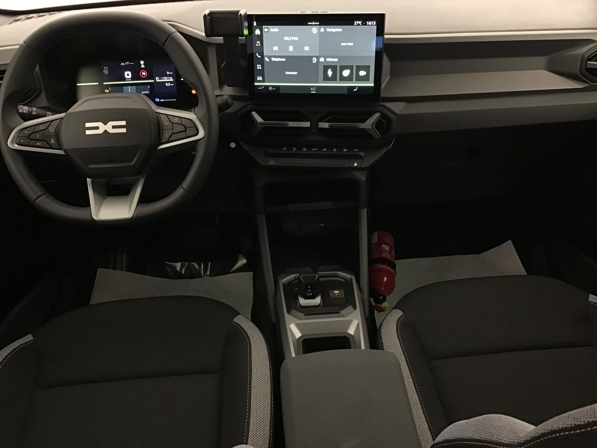 Dacia Duster — photo 11