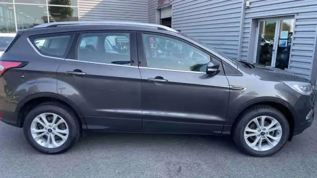 Ford Kuga 1.5 flexifuel-e85 150 s&amp;s 4x2 bvm6 — photo 3