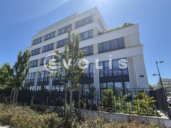 Bureaux 92 m²