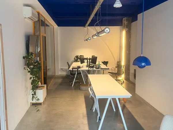 Bureau à louer centre-ville Montpellier - RDC - Proche Place de la Canourgue - 350 HT