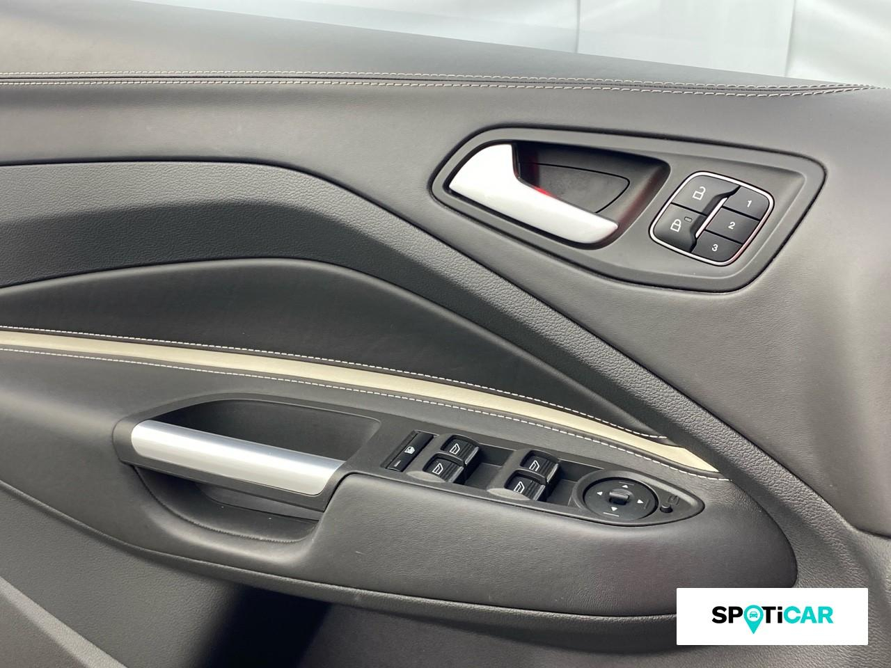 Ford Kuga 2.0 tdci 150ch stop&start vignale 4x2 euro6.2 — photo 19
