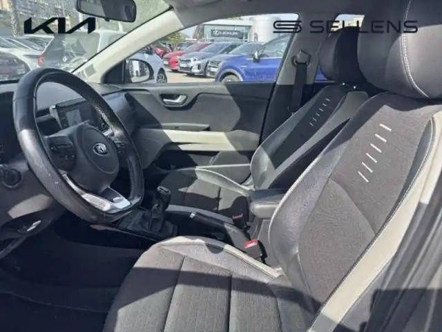 Kia Stonic 1.6 crdi 110ch isg launch edition — photo 8