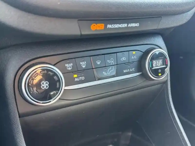 Ford Fiesta 1.5 tdci 85ch stop&amp;start titanium 5p euro6.2 — photo 10