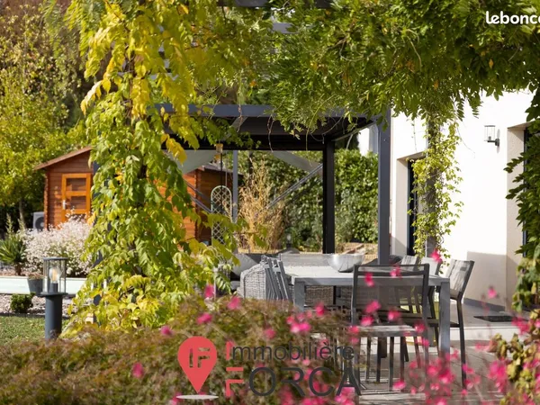 Villa 11 pièces 311 m²