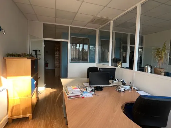 Location d'un bureau en Zone Franche - Espaces disponibles immédiatement