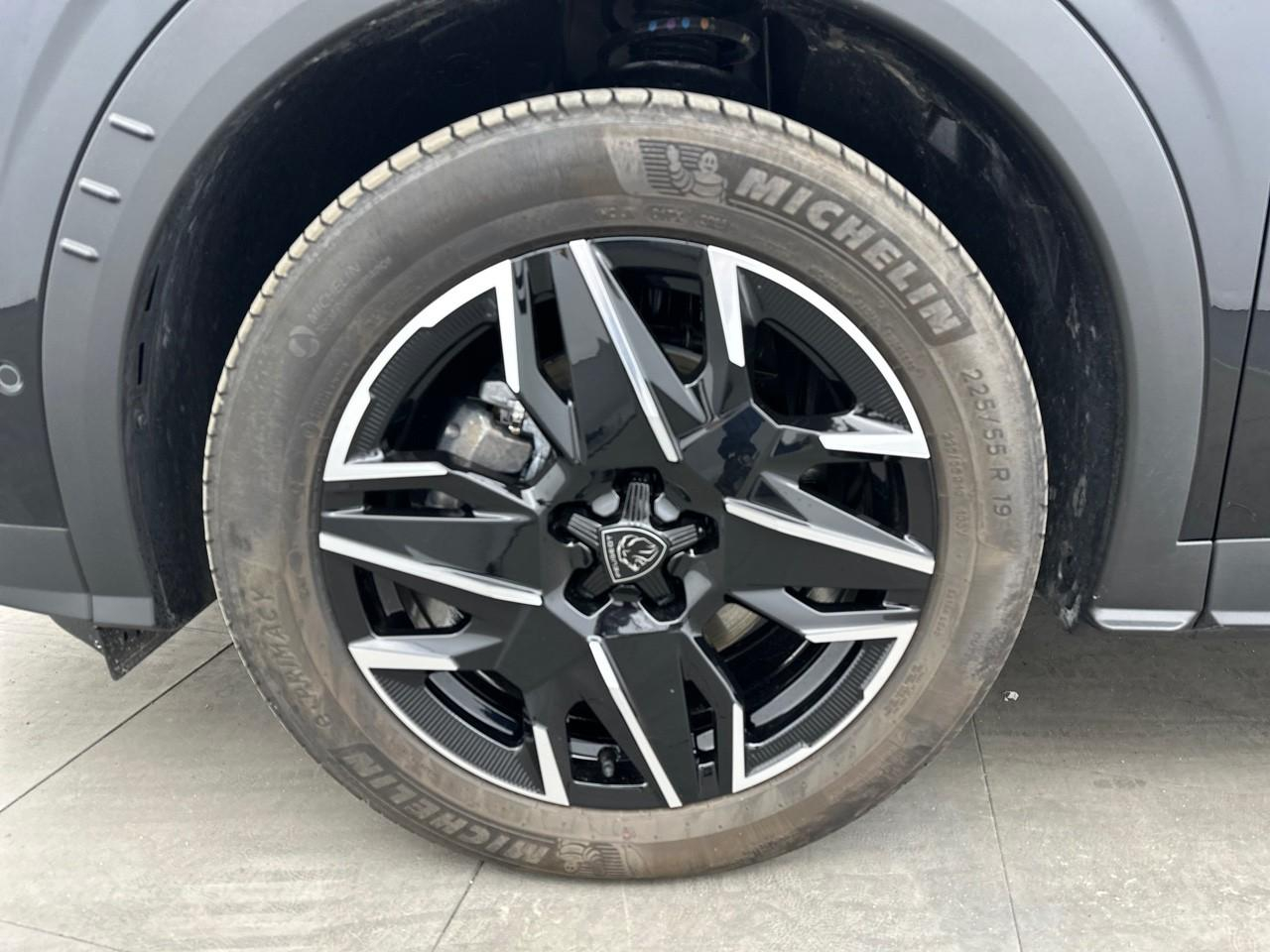 Peugeot 5008 hybrid 145 ch e-dcs6 gt — photo 14