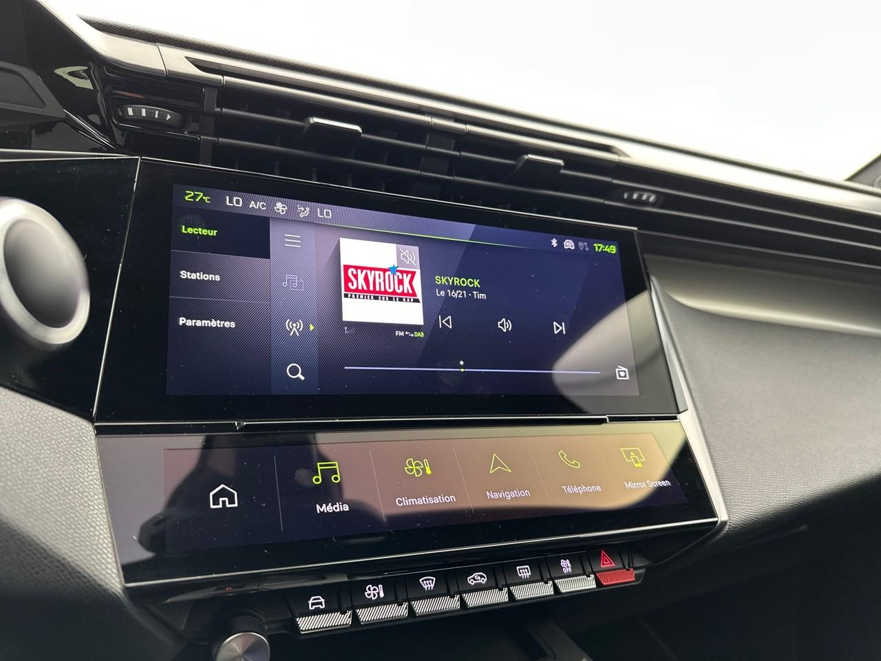 Peugeot 308 hybrid 136 e-dcs6 gt — photo 21