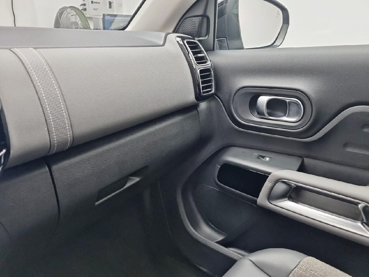 Citroën C5 Aircross hybride rechargeable 225 e-eat8 c-series — photo 31