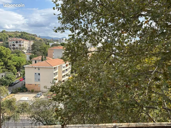 🏡 Appartement T3/4 - 70,54 m² - Dernier étage avec ascenseur - Balcons, loggia, cave et parking - Ma