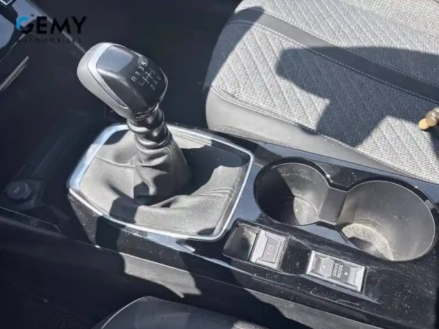 Peugeot 2008 puretech 100 s&amp;s bvm6 — photo 17