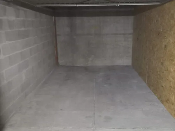 Vente garage a 50m du polygone