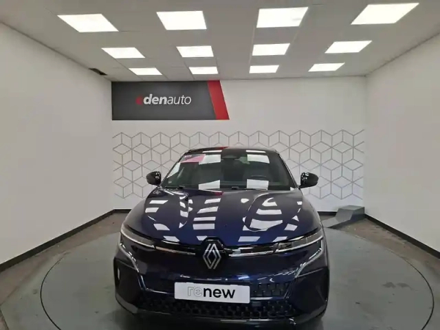 Renault Megane e-tech ev60 220 ch super charge — photo 10
